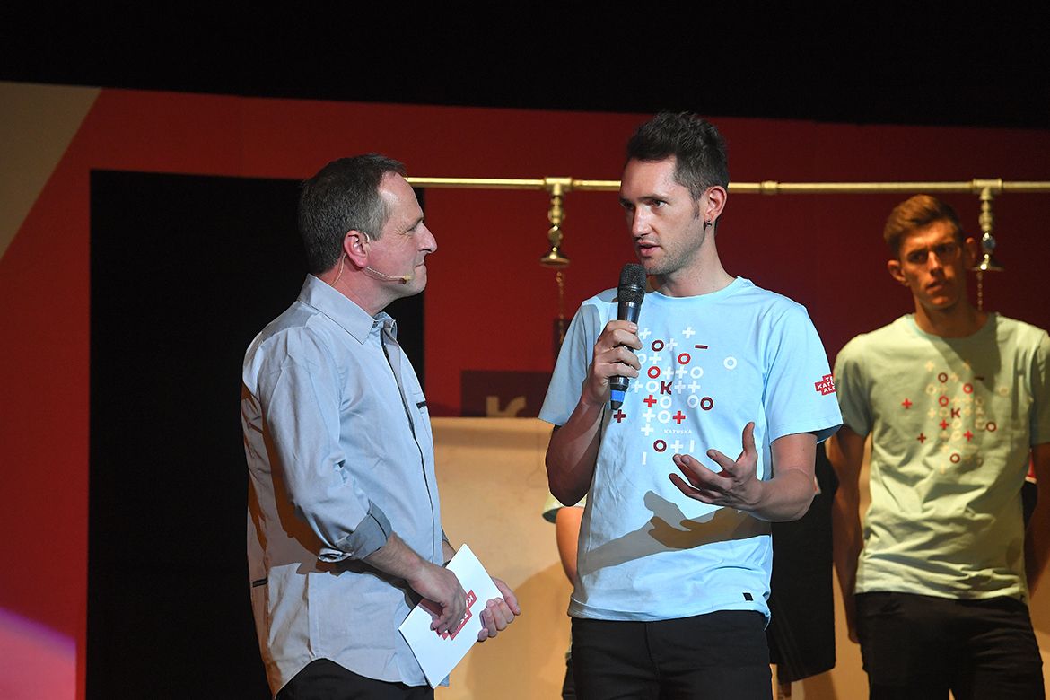 Willie Smit is interviewed by press officer Philippe Maertens