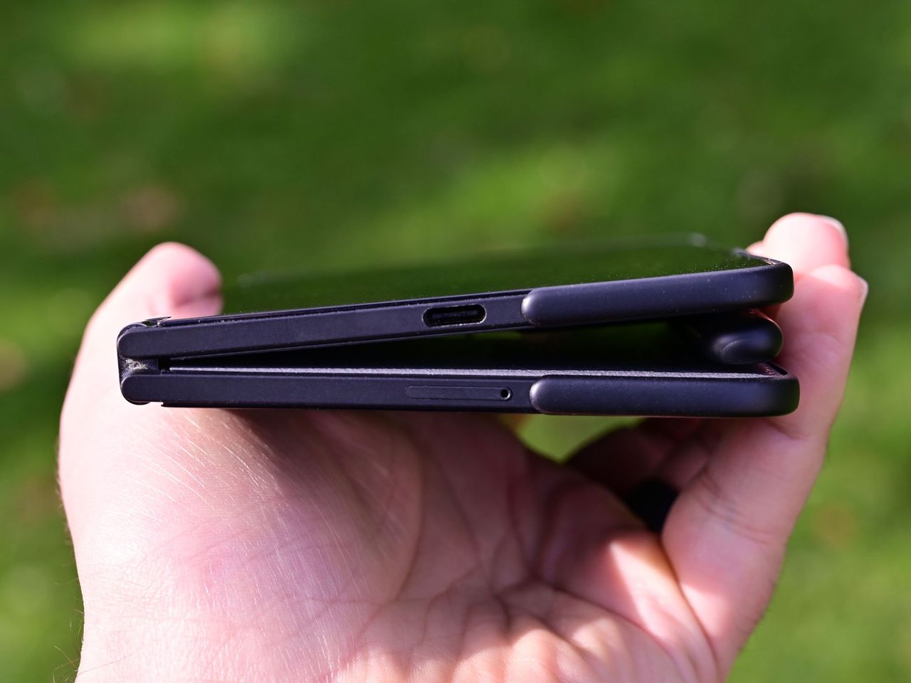 Surface Duo 2 Ringke