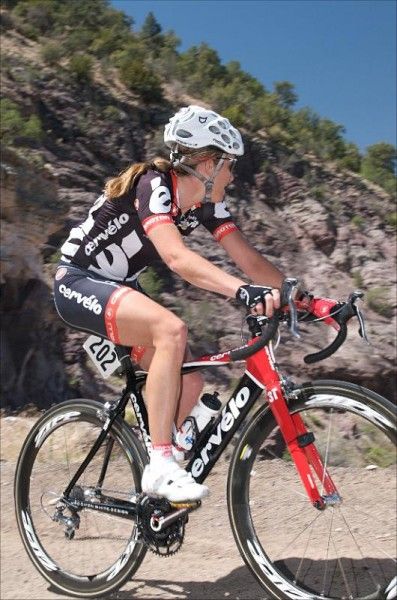 Kristin Armstrong (Cervelo Test Team) looks back to see her progress