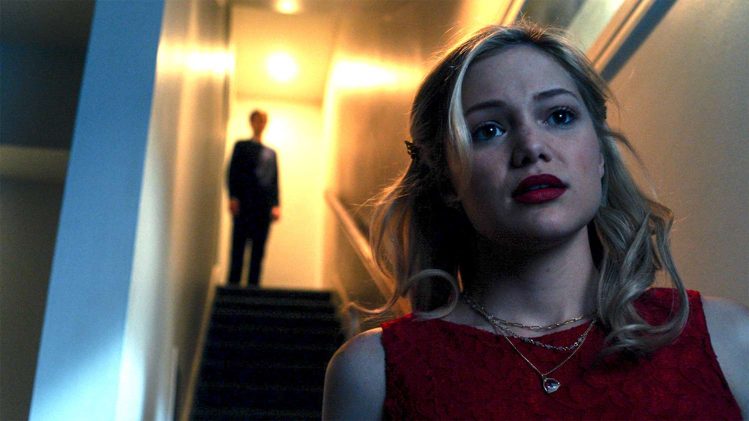 kate walks into martin's basement and looks scared in cruel summer season 1