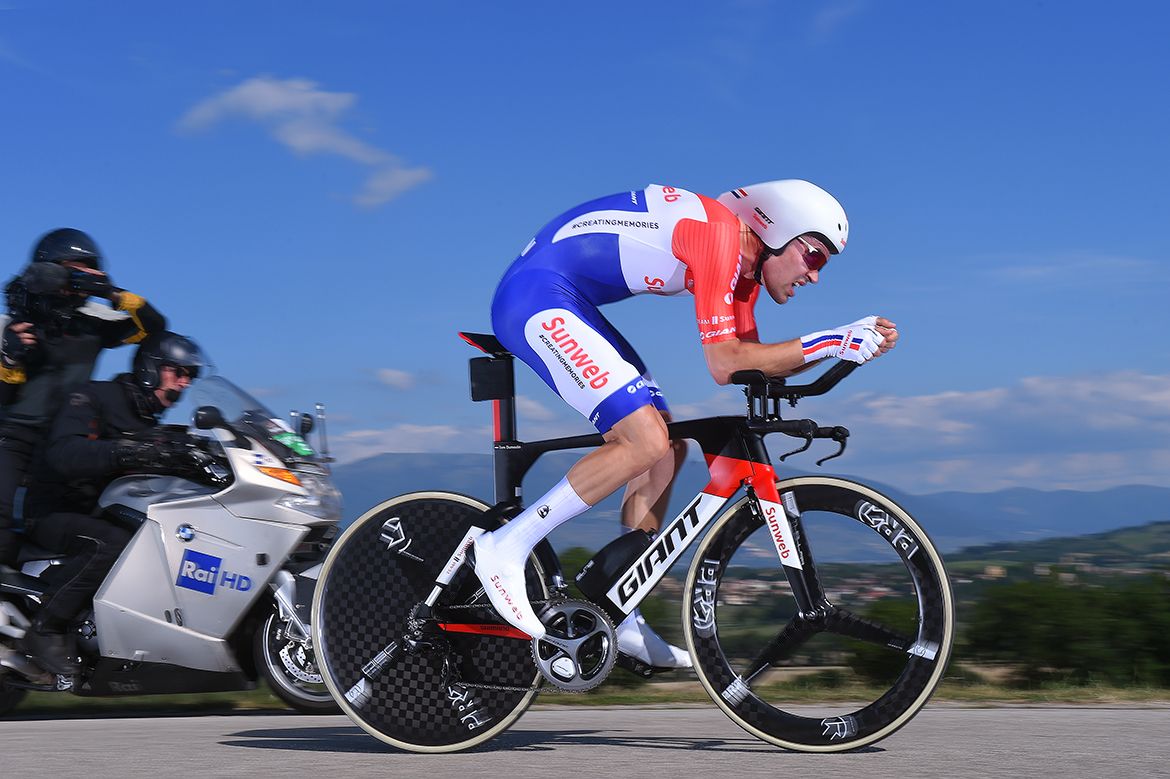 Tom Dumoulin racing the Giro d'Italia's stage 10 time trial