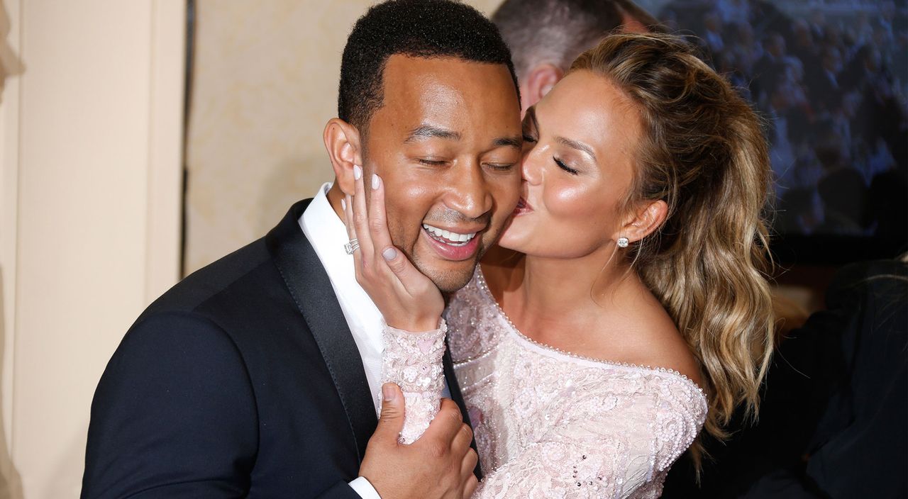 Chrissy Teigan John Legend pregnant with third child