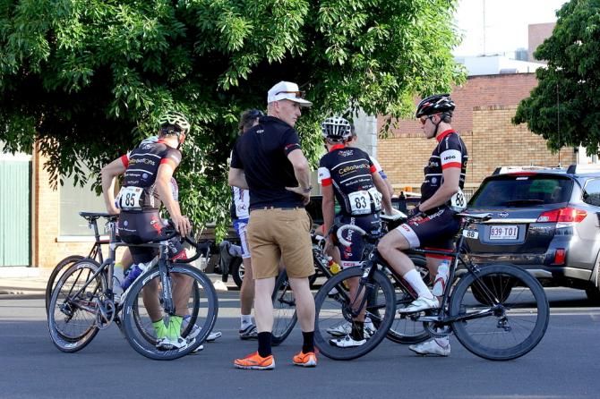 Cellarbrations Racing Team with team manager Russell Menzies before the start of the 2014 Grafton to Inverall