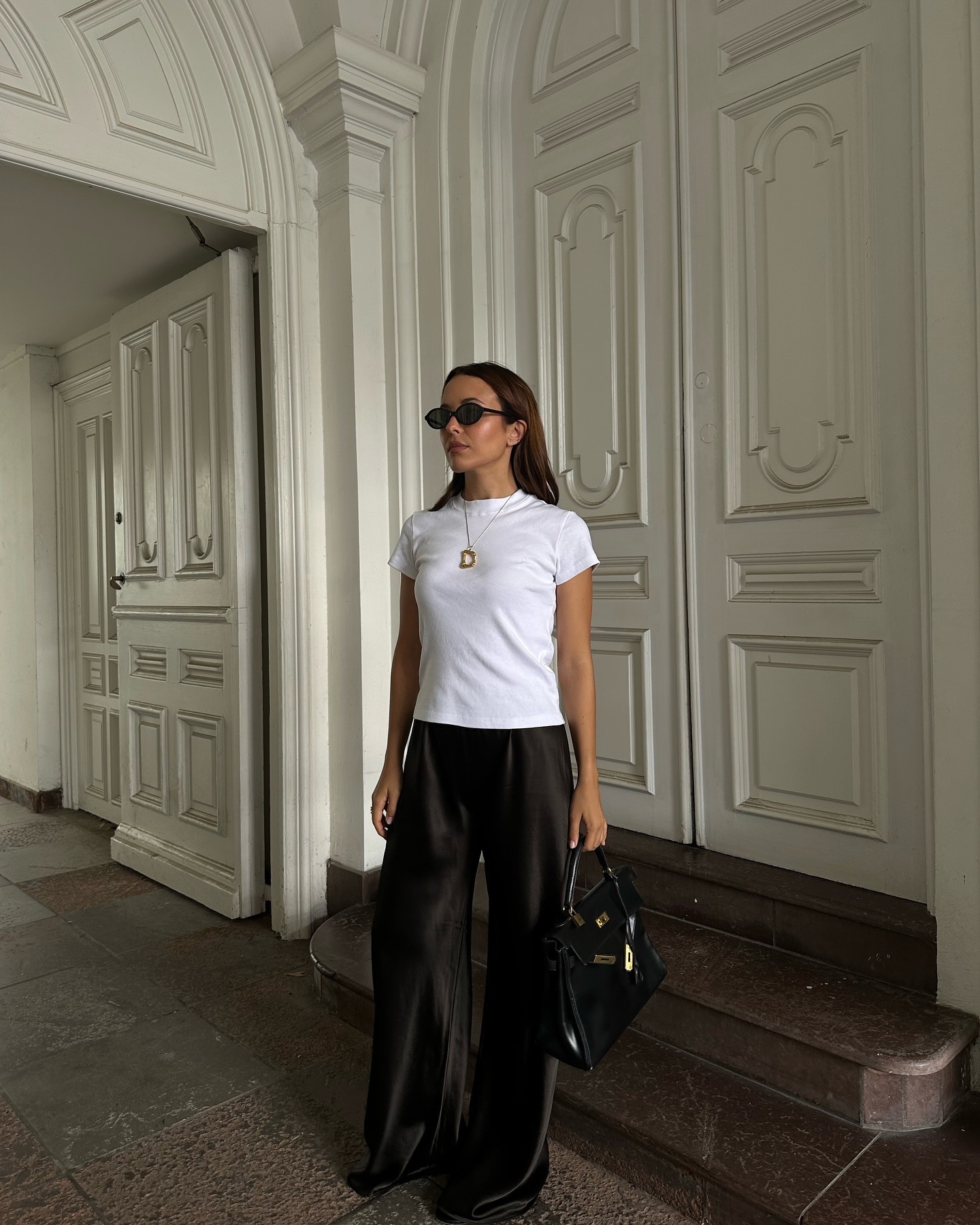 @deborabrosa wearing the satin pants trend