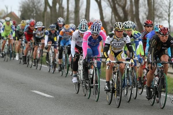 The peloton suffered in the cross winds.