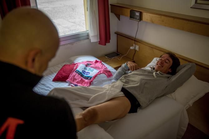 Rigoberto Uran opted to stay indoors on the rest day