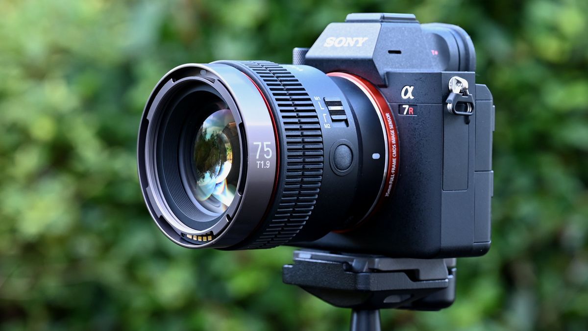 Samyang v af 75mm t1 9 review digital camera world