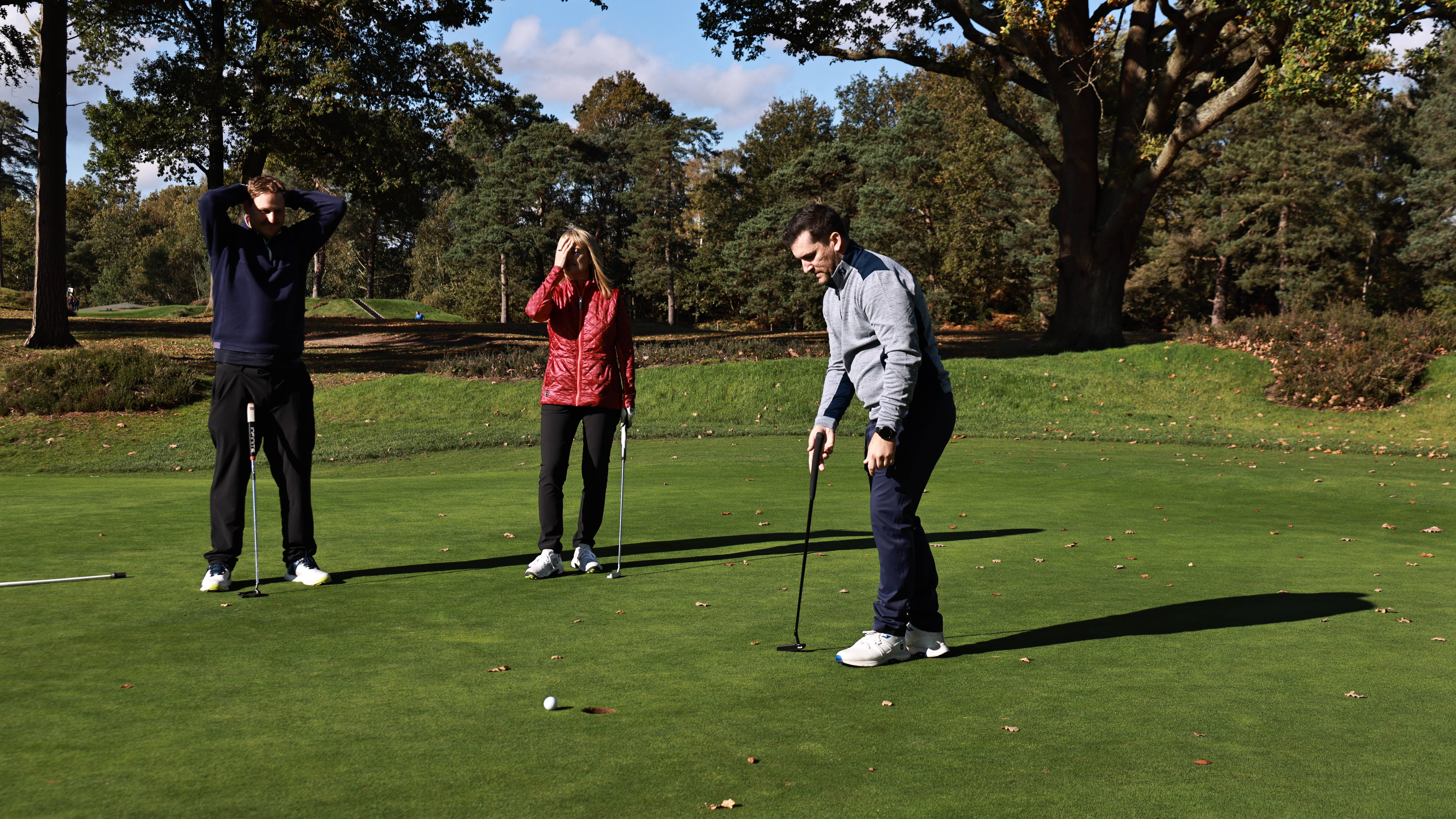 Golfer misses short putt