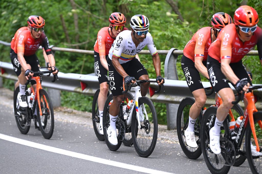 LUCCA ITALY MAY 08 Jhonatan Narvaez of Ecuador and Team INEOS Grenadiers competes during the 107th Giro dItalia 2024 Stage 5 a 178km stage from Genova to Lucca UCIWT on May 08 2024 in Lucca Italy Photo by Dario BelingheriGetty Images