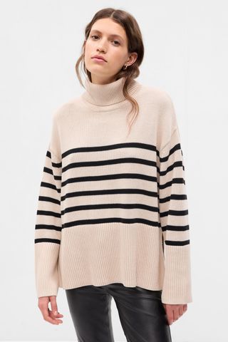 GAP 24/7 Split-Hem Turtleneck Sweater