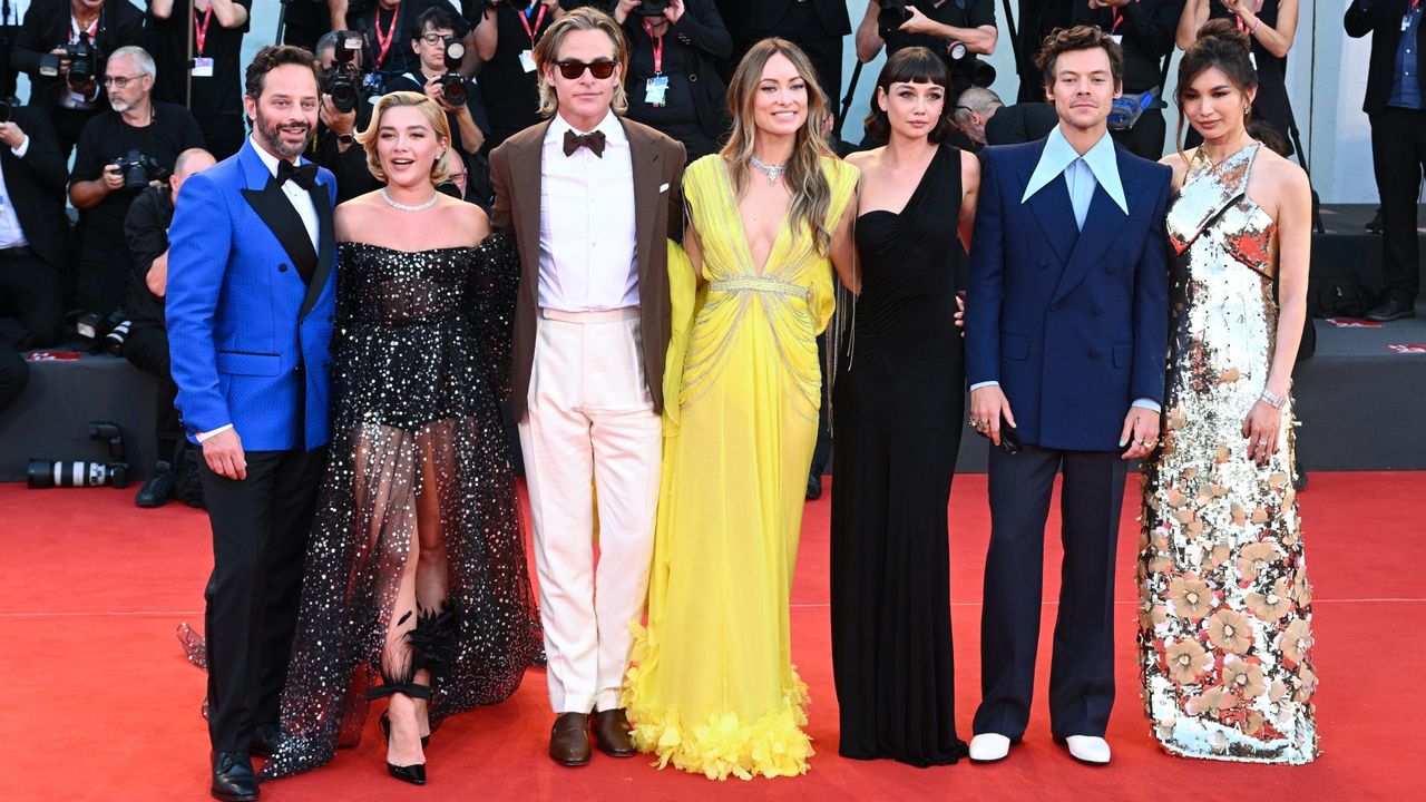 Nick Kroll, Florence Pugh, Chris Pine, Olivia Wilde, Sydney Chandler, Harry Styles and Gemma Chan attend the &quot;Don&#039;t Worry Darling&quot; red carpet at the 79th Venice International Film Festival on September 05, 2022 in Venice, Italy.