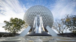 Spaceship Earth and Fountain at Epcot
