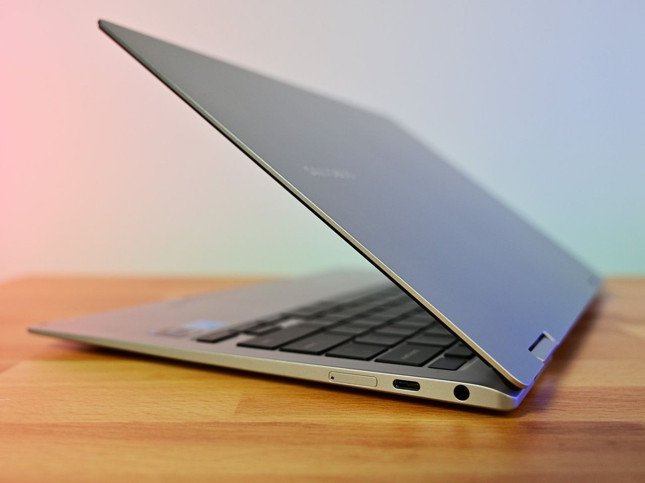 Samsung Galaxy Book 5g 13 2021 Side
