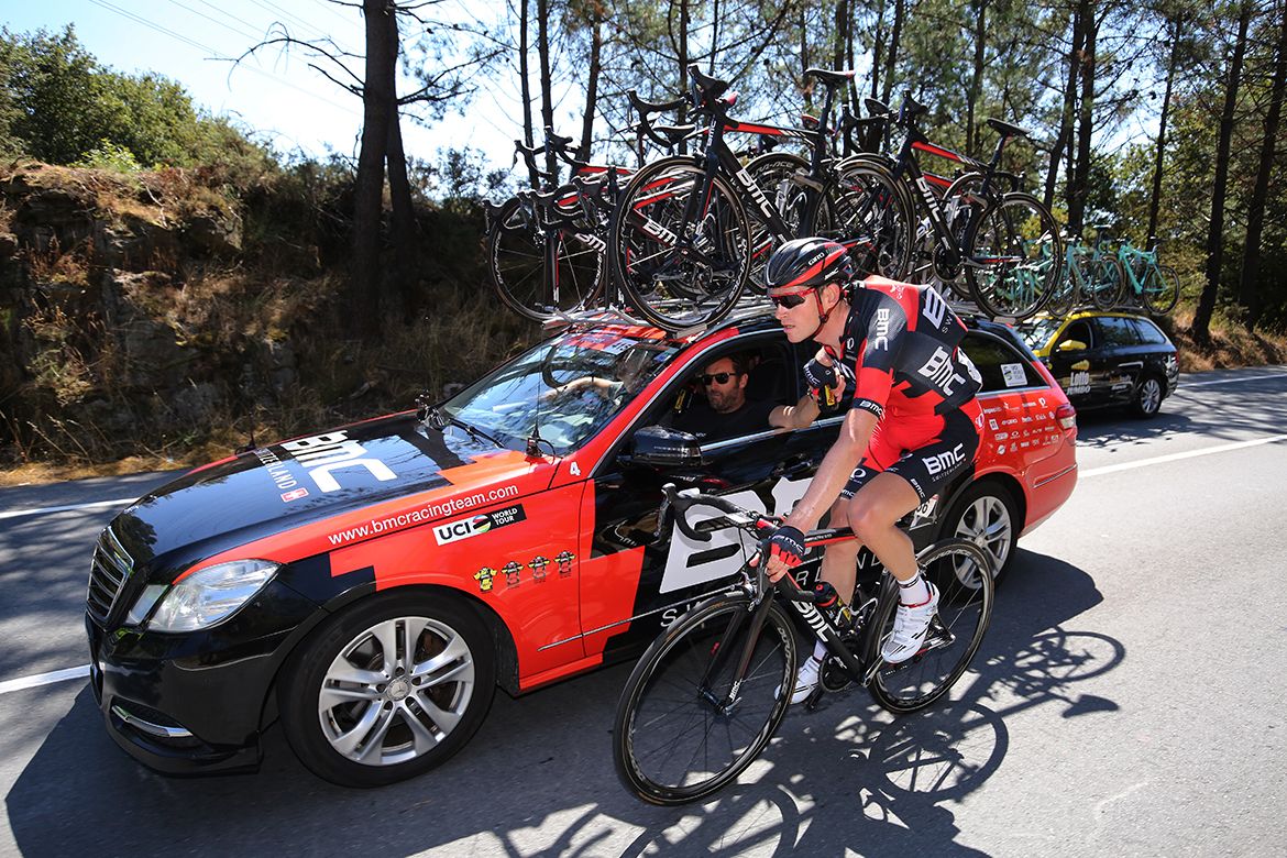 Tejay van Garderen (BMC) back at the team car