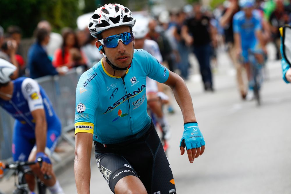 Fabio Aru finishes stage 3 at Dauphine