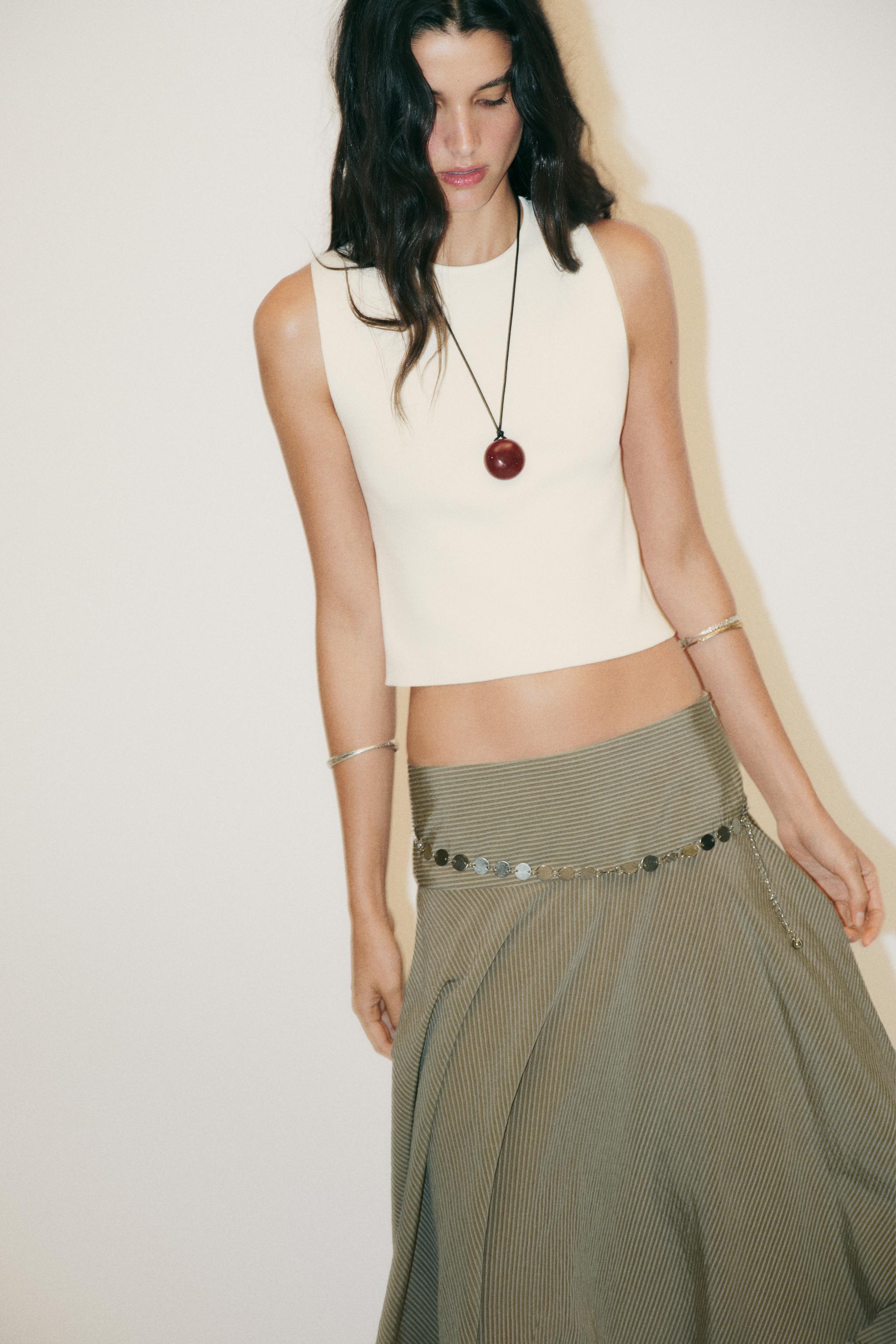 Cut Out Back Knit Top