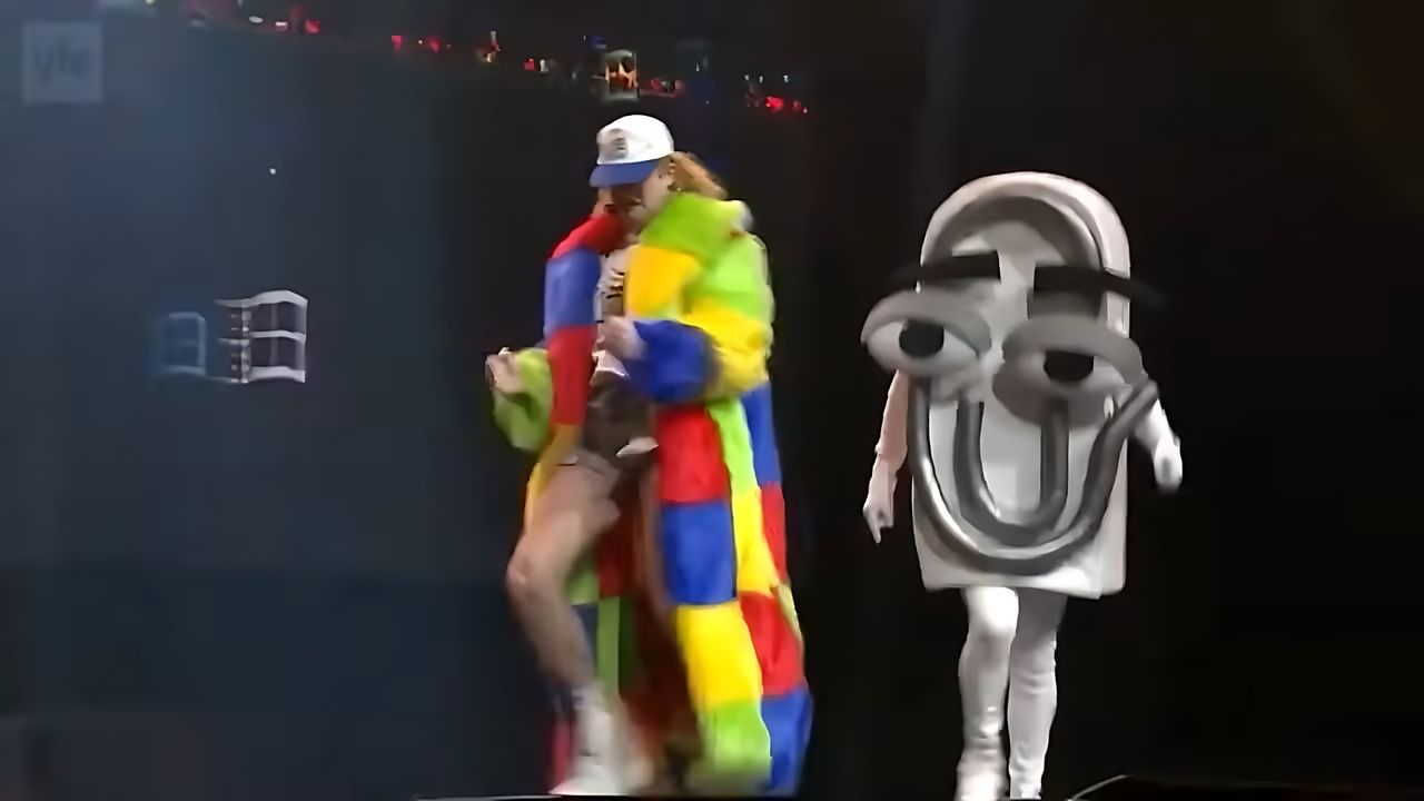 Windows95man and Clippy