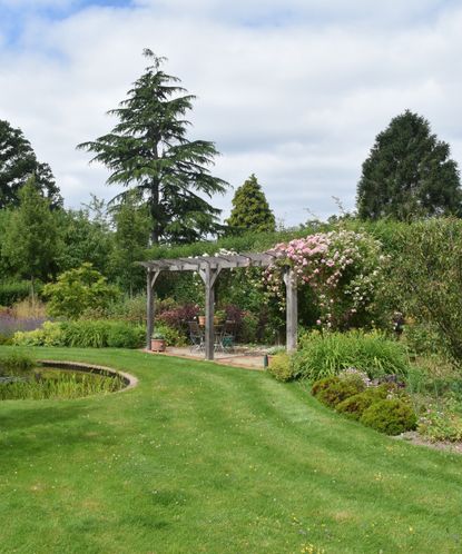 How to design a pergola – and the best plants to choose | Homes & Gardens