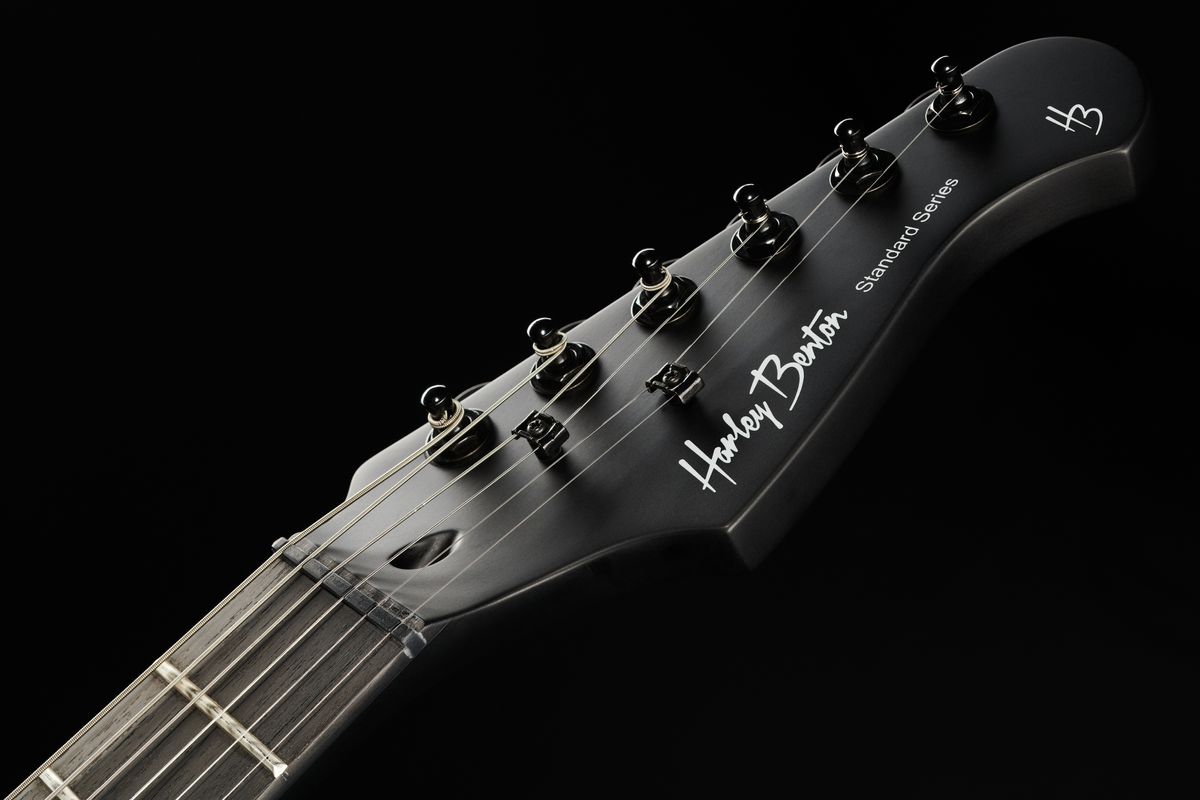 Harley Benton ST-Junior HSS SBK headstock close up