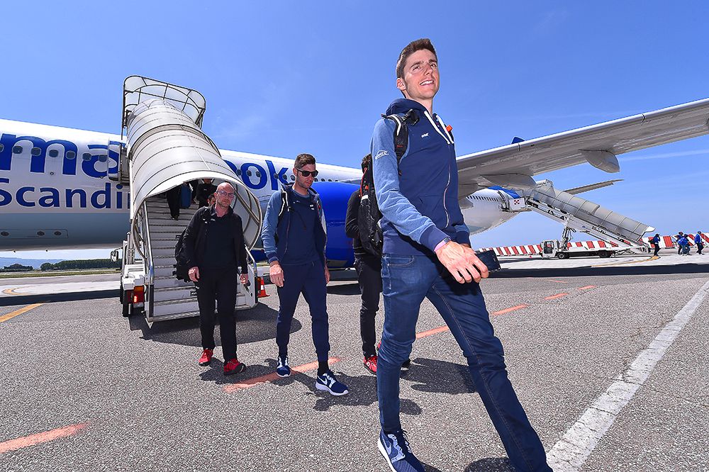 Carlos Verona arrives in Italy during the first rest day of the 2016 Giro d'Italia