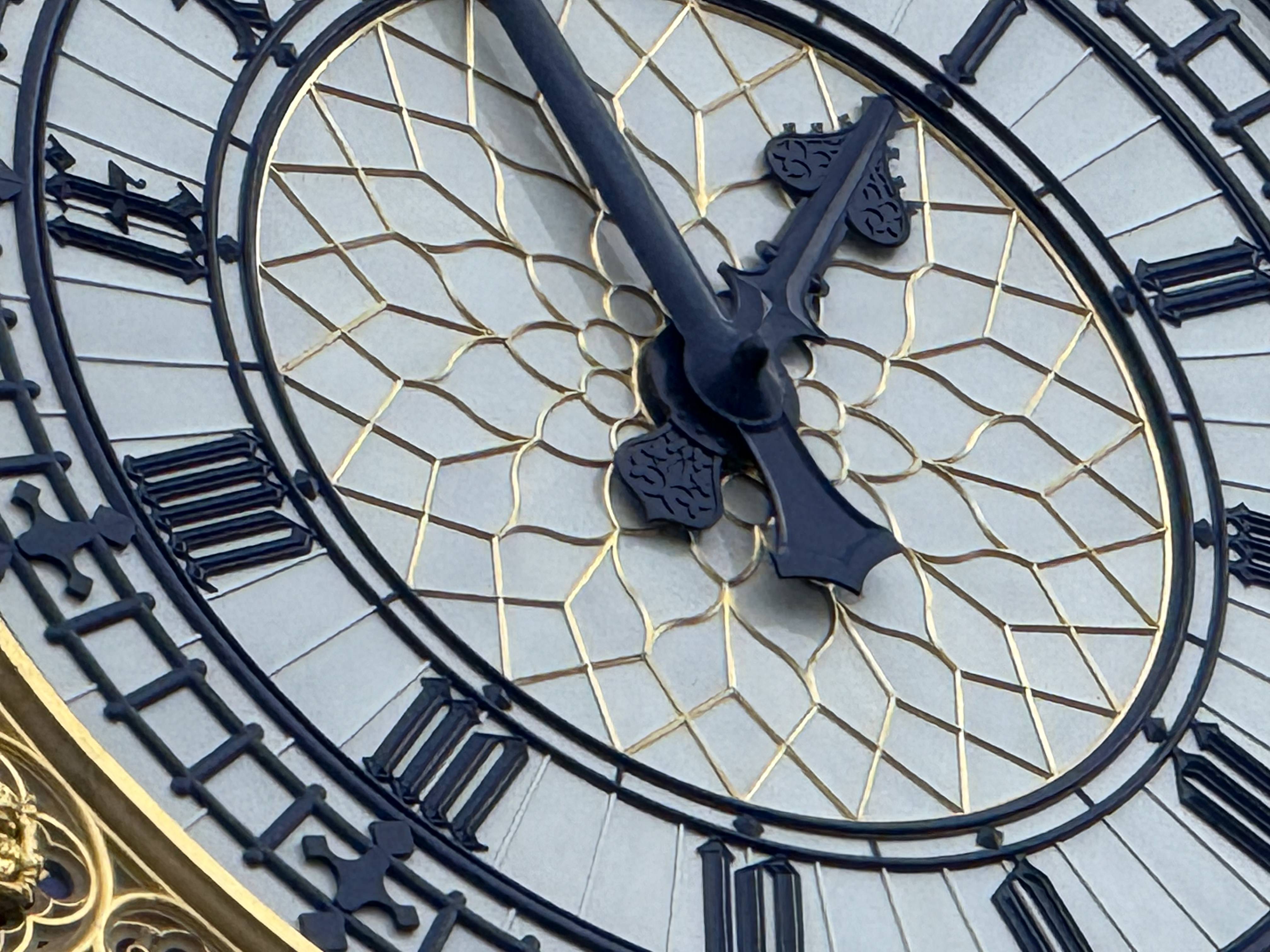 iPhone 16 Pro camera sample 25x zoom