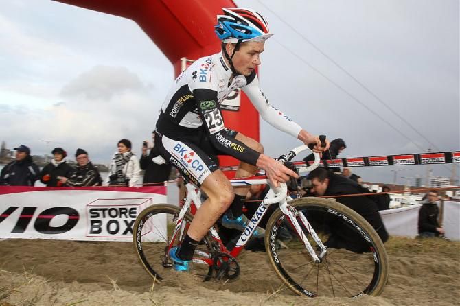 David van der Poel (BKCP-Powerplus) en route to a 13th place finish at Scheldecross
