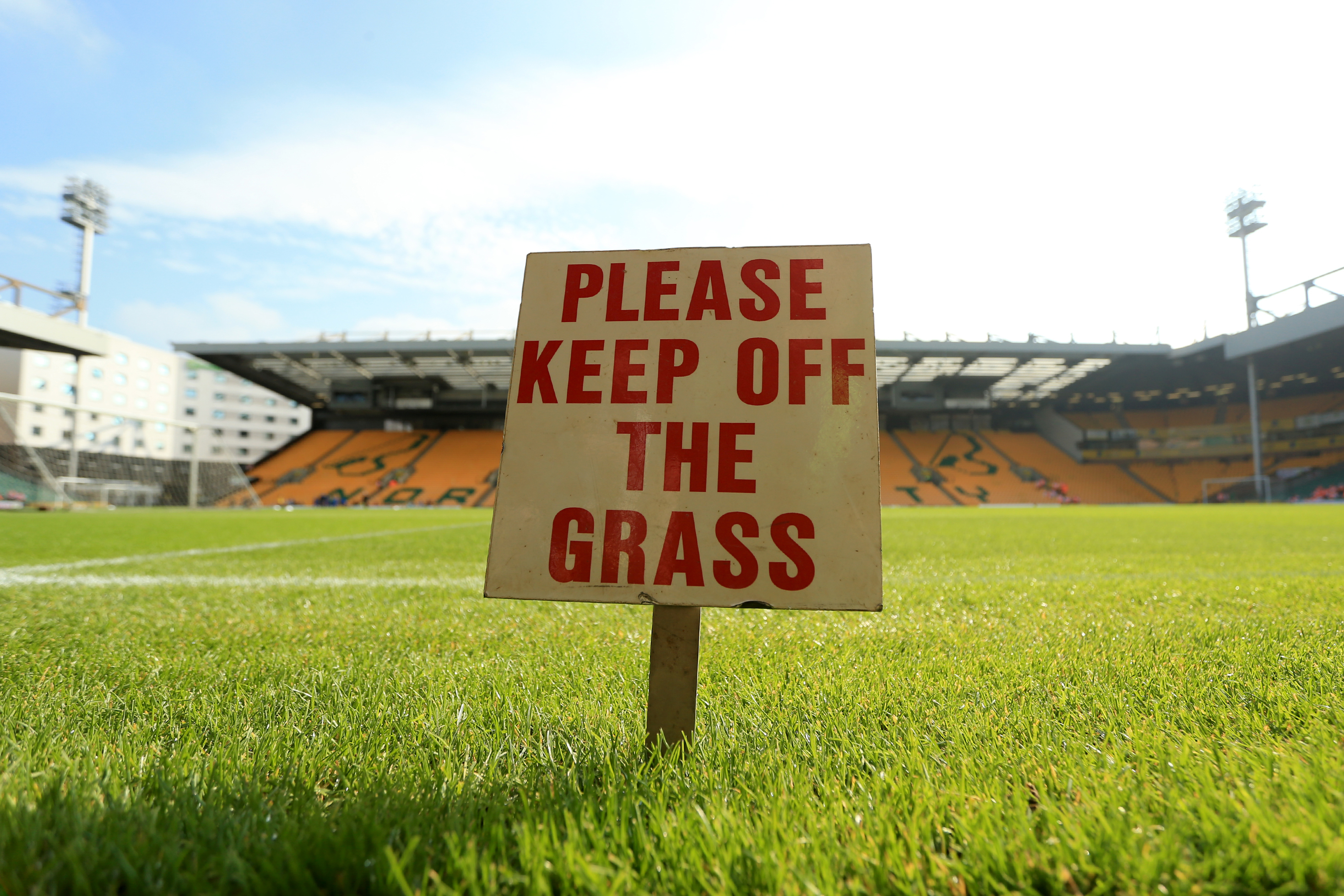 Soccer – Barclays Premier League – Norwich City v Leicester City – Carrow Road