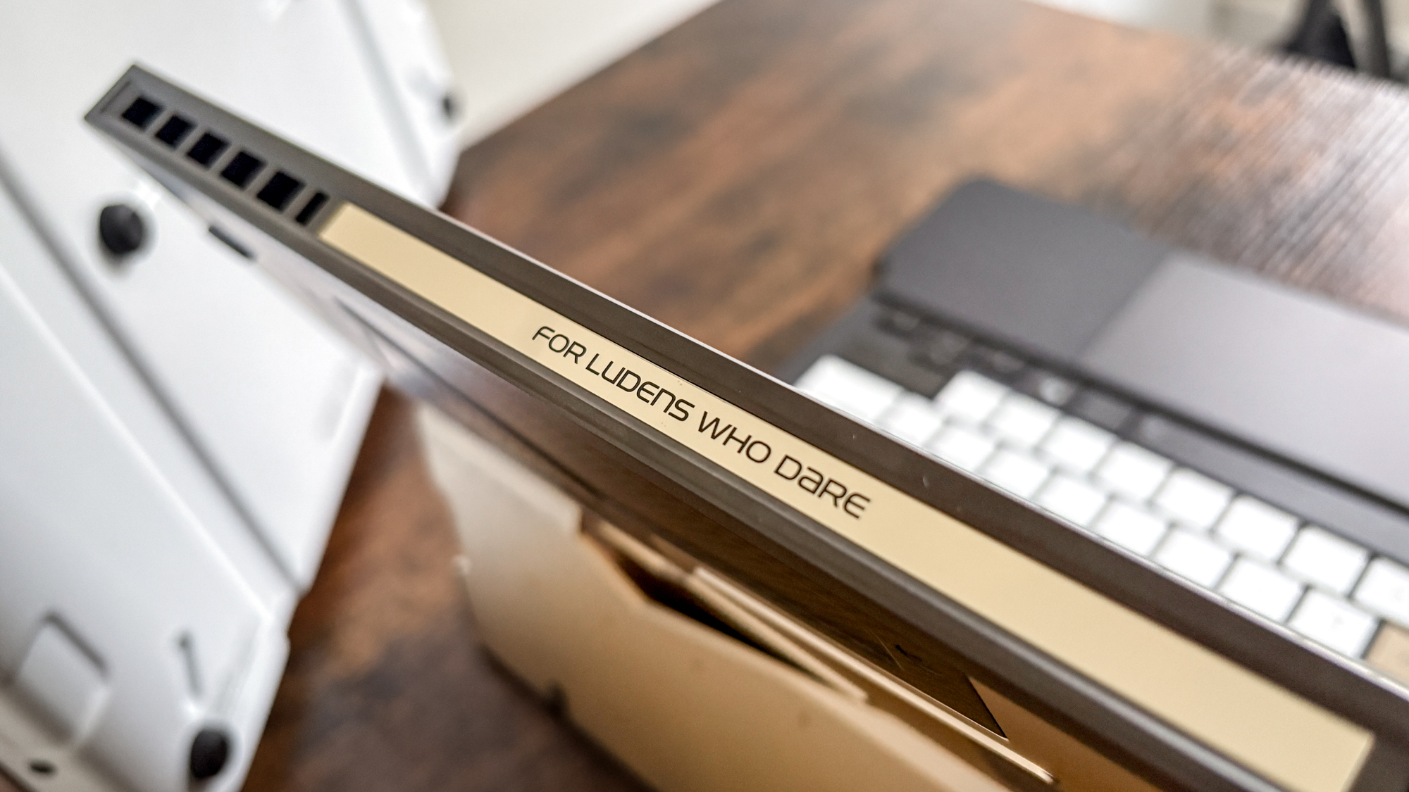 Asus ROG Flow Z13 KJP Edition