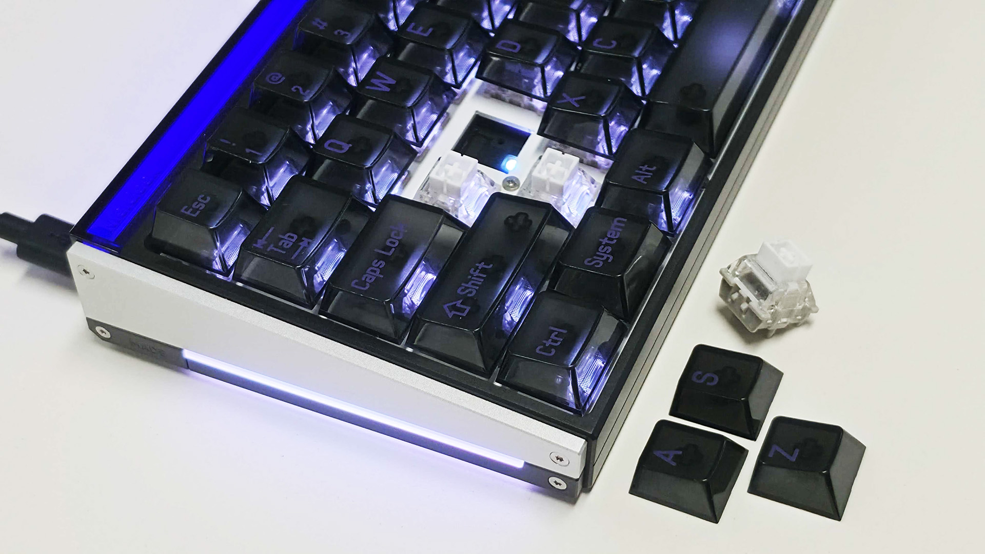 MelGeek Made68 Ultra V2 with some keycaps and a switch removed