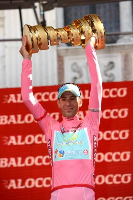 Vincenzo Nibali (Astana) with the Giro d'Italia winner's trophy