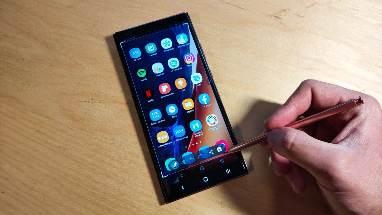 The Samsung Galaxy Note 20 Ultra 5G S Pen in action