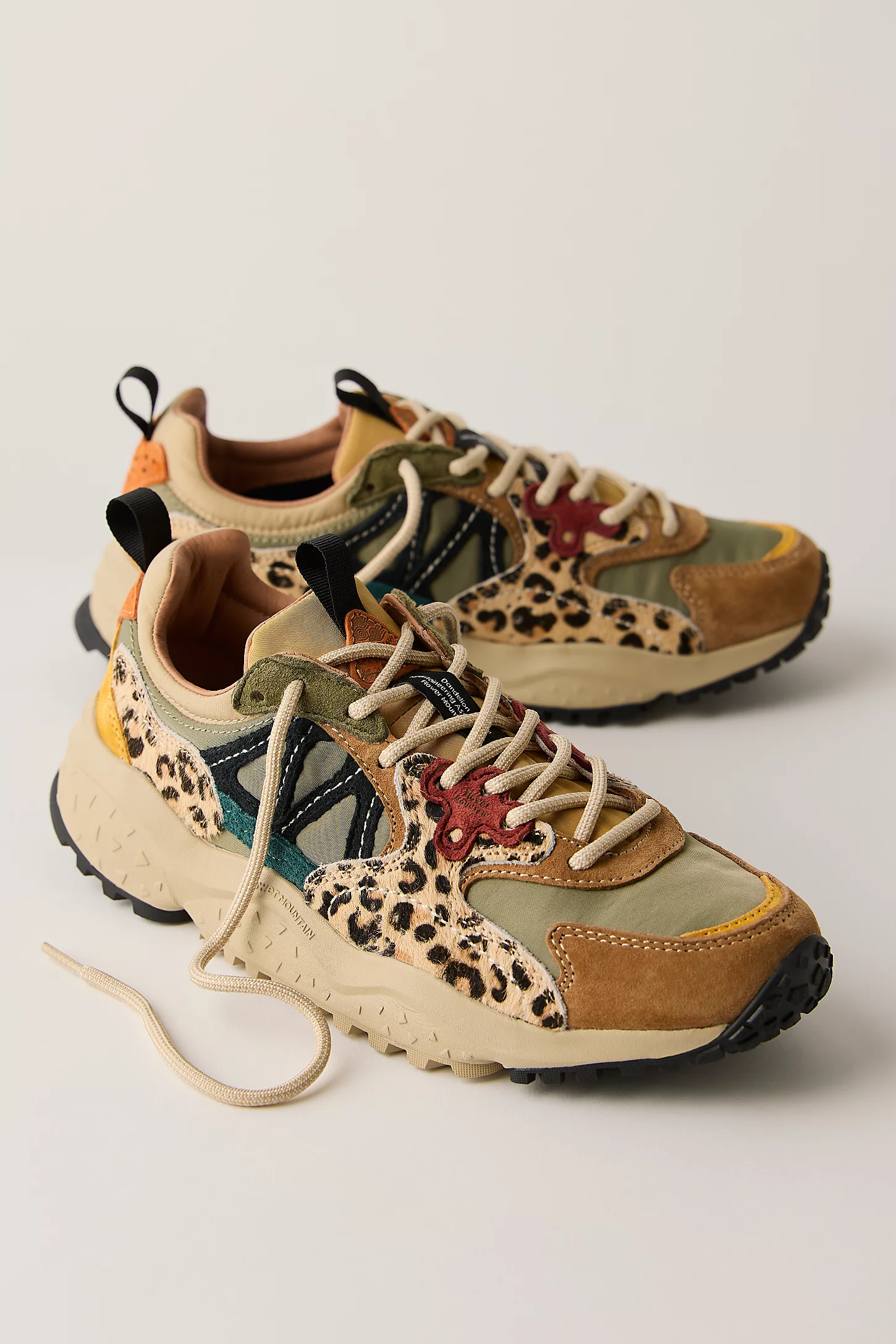 Flower Mountain, Solin Sneakers