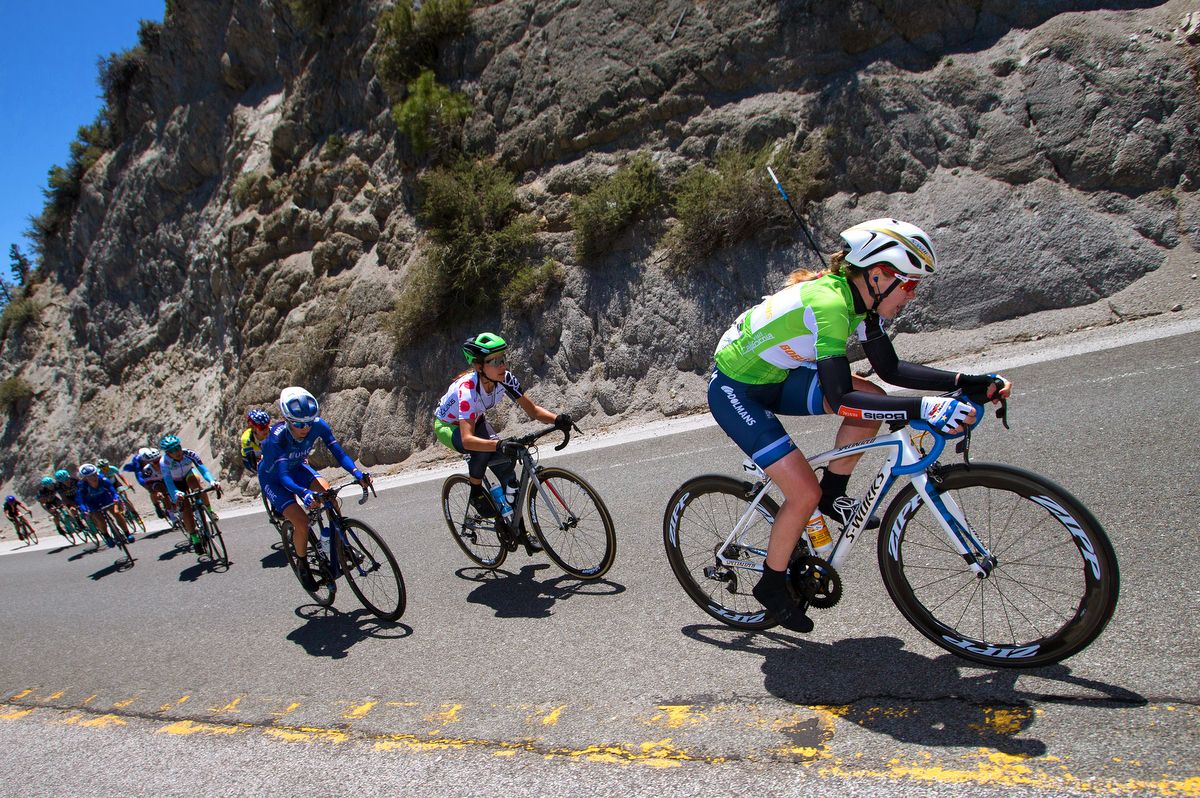 Anna van der Breggen wore the green jersey on stage 2