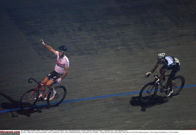 Mark Cavendish salultes the crowd at the velodrome in Gent