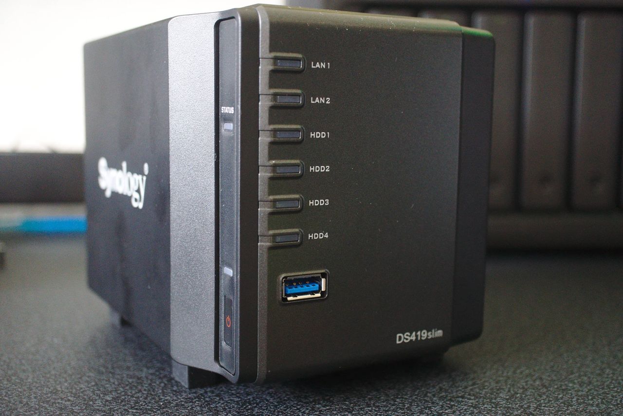 Synology DS419slim