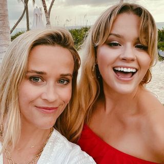 Reese Witherspoon and Ava Phillippe smiling together