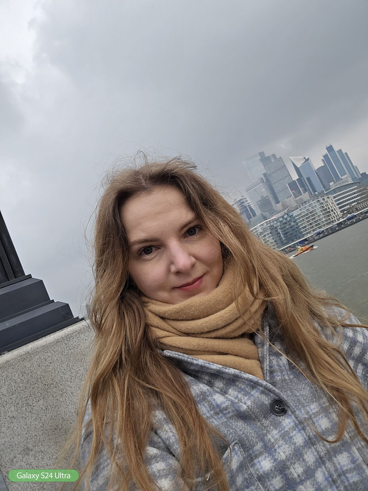 Samsung Galaxy S24 Ultra Selfie Portrait Mode Off The City
