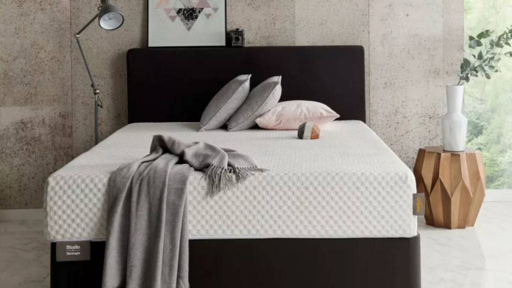 How to sleep on your back 5 tips for back sleepers T3