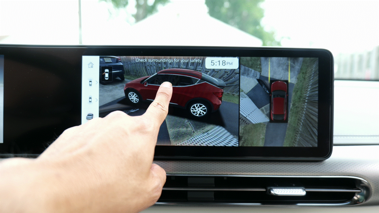 Genesis GV60 360-degree parking cameras animation.