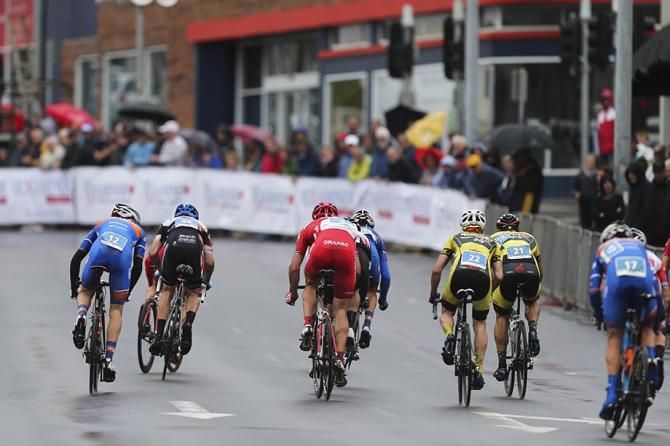 Attacks were common on the climb.