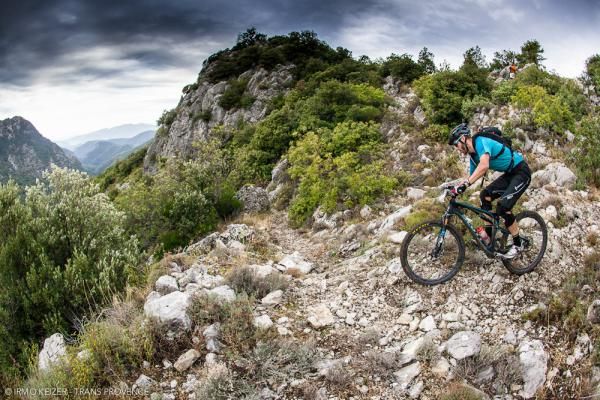 Geoff Kabush on his way to finishing off the Trans-Provence