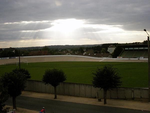 The view from the boarding school accommodation, how nice would it be going to school next door to a velodrome!