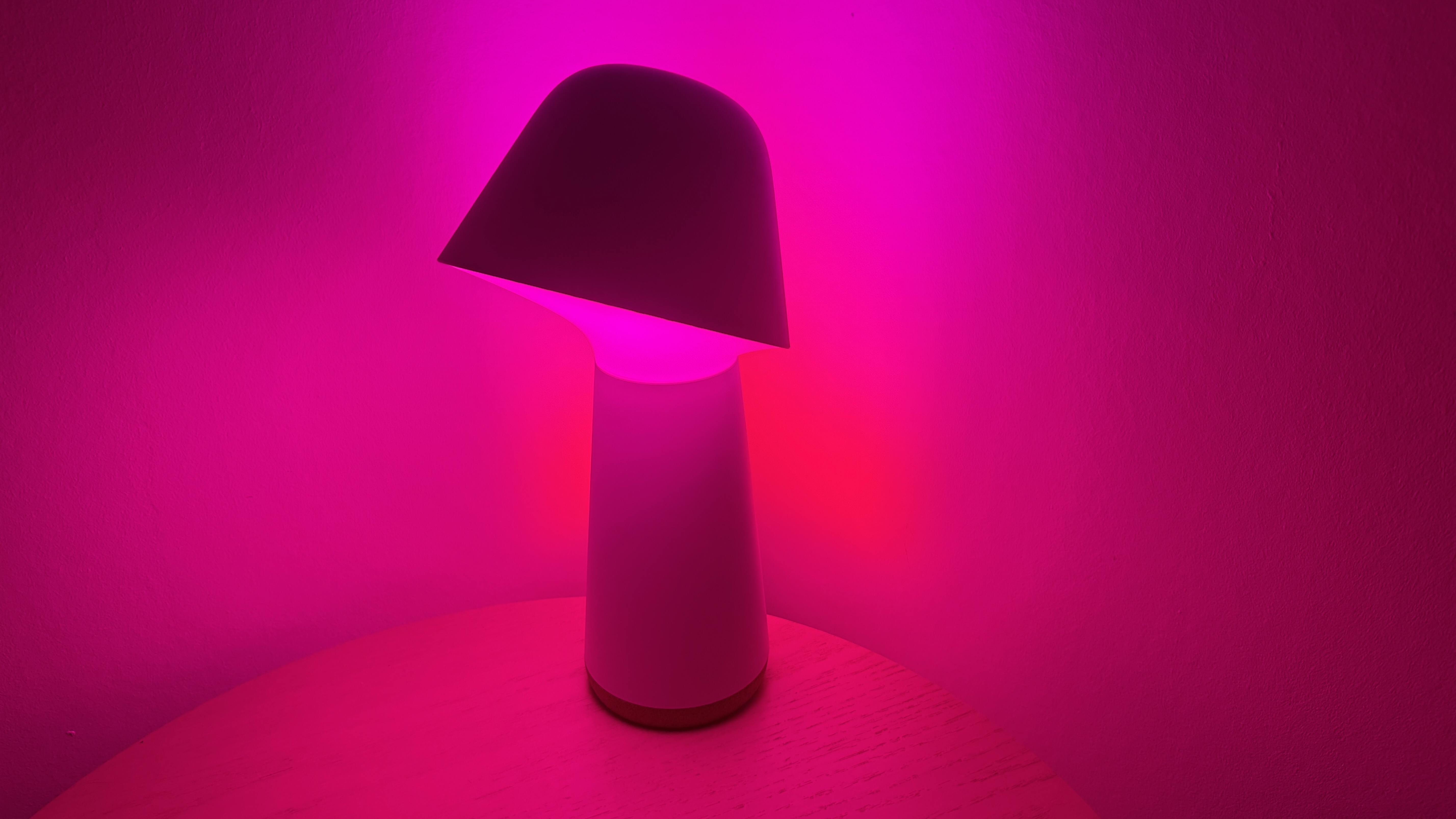 Philips Hue Twilight smart lamp in fuchsia pink 