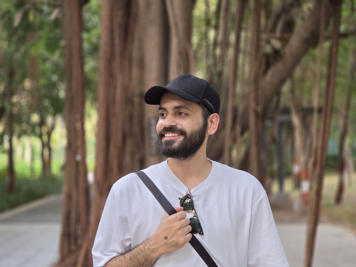 Prakhar Khanna's portrait shot on the Galaxy S26 Ultra.
