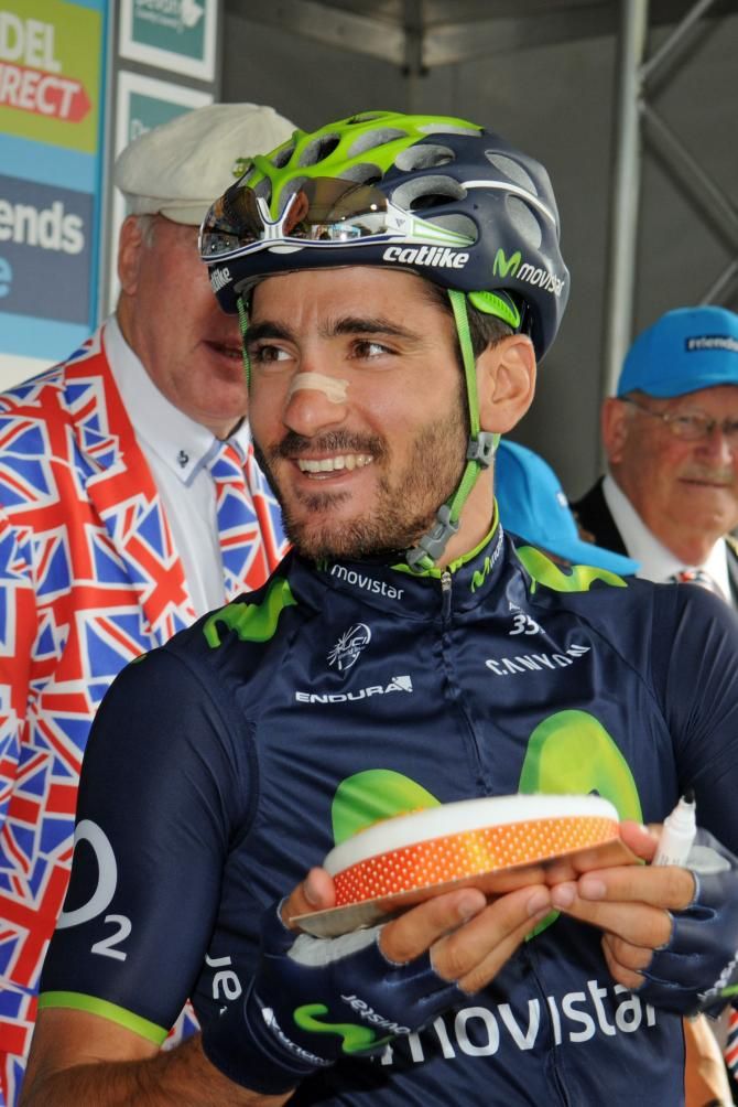 Movistar's Enrique Sanze Unzue gets a cake for his birthday