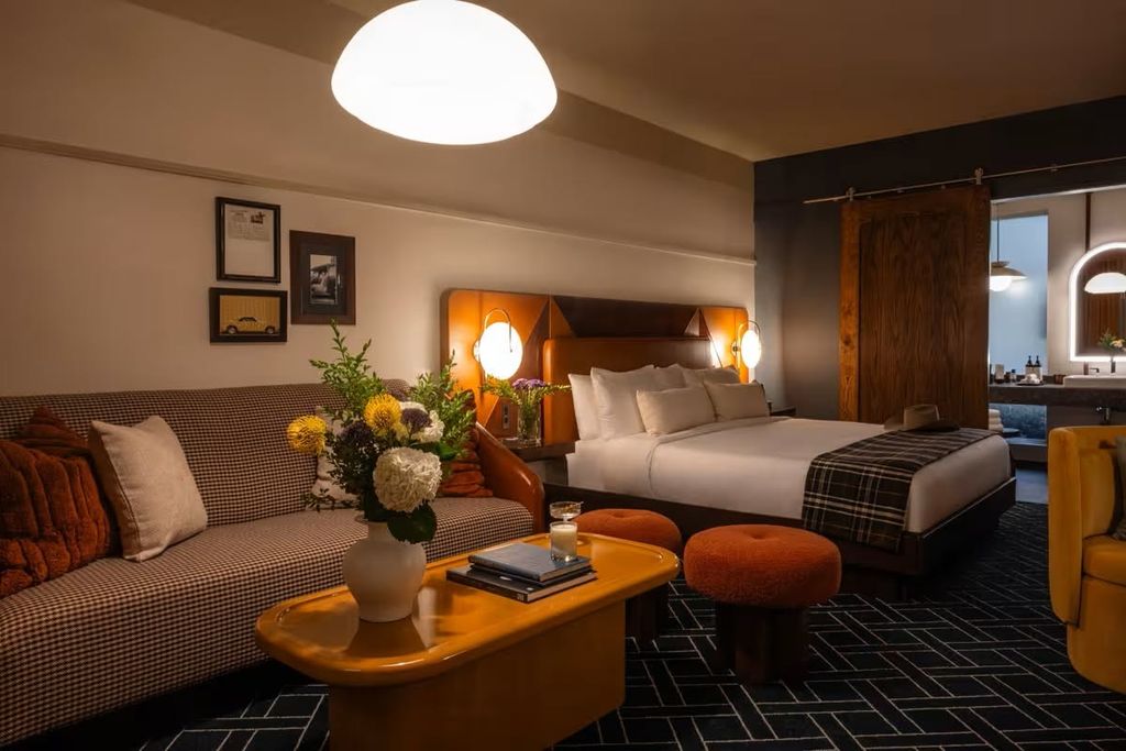 A room at Caravan Court in Arlington, Texas