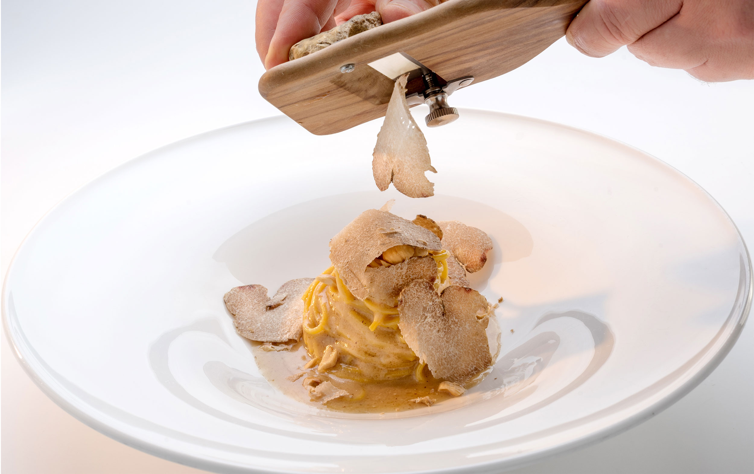 white-truffle-and-pasta-decanter-piedmont-tour.jpg