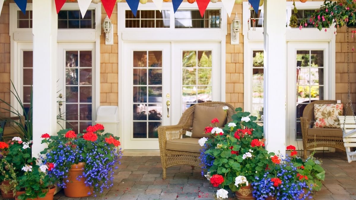 Create a Patriotic Porch Display for America’s 250th – These 7 Red, White and Blue Container Combinations Really Pop