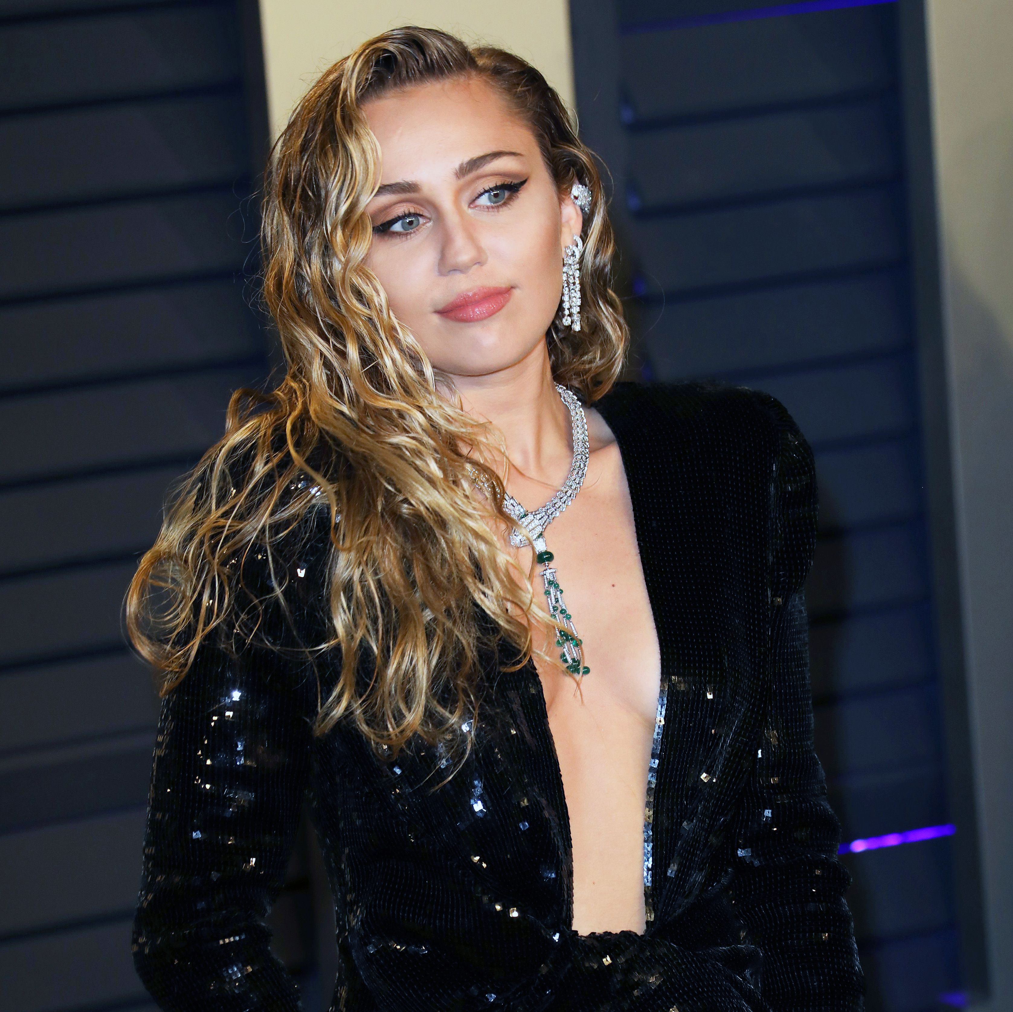 Miley Cyrus Channels Hannah Montana with a New Blonde Hairdo and Bangs Marie Claire picture