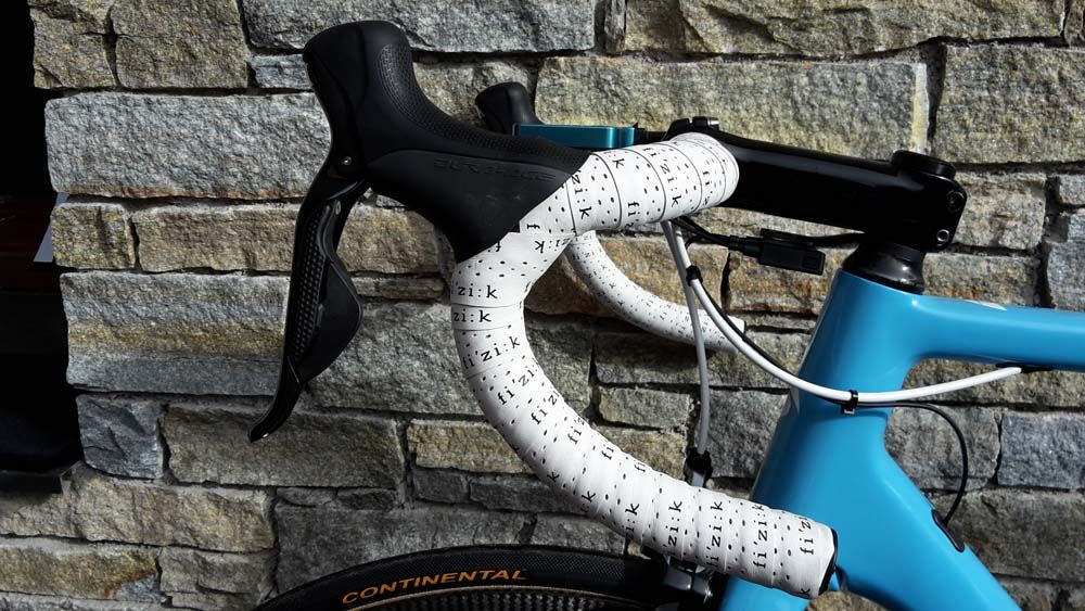 A close-up of the Black Inc curved drop bars